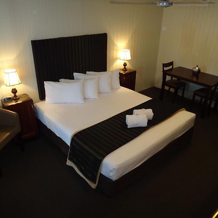 Country Plaza Motor Inn Mackay Kamer foto